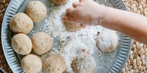 RaeFallon-ToddlerMealtimes-good-food-bad-biscuits-2662